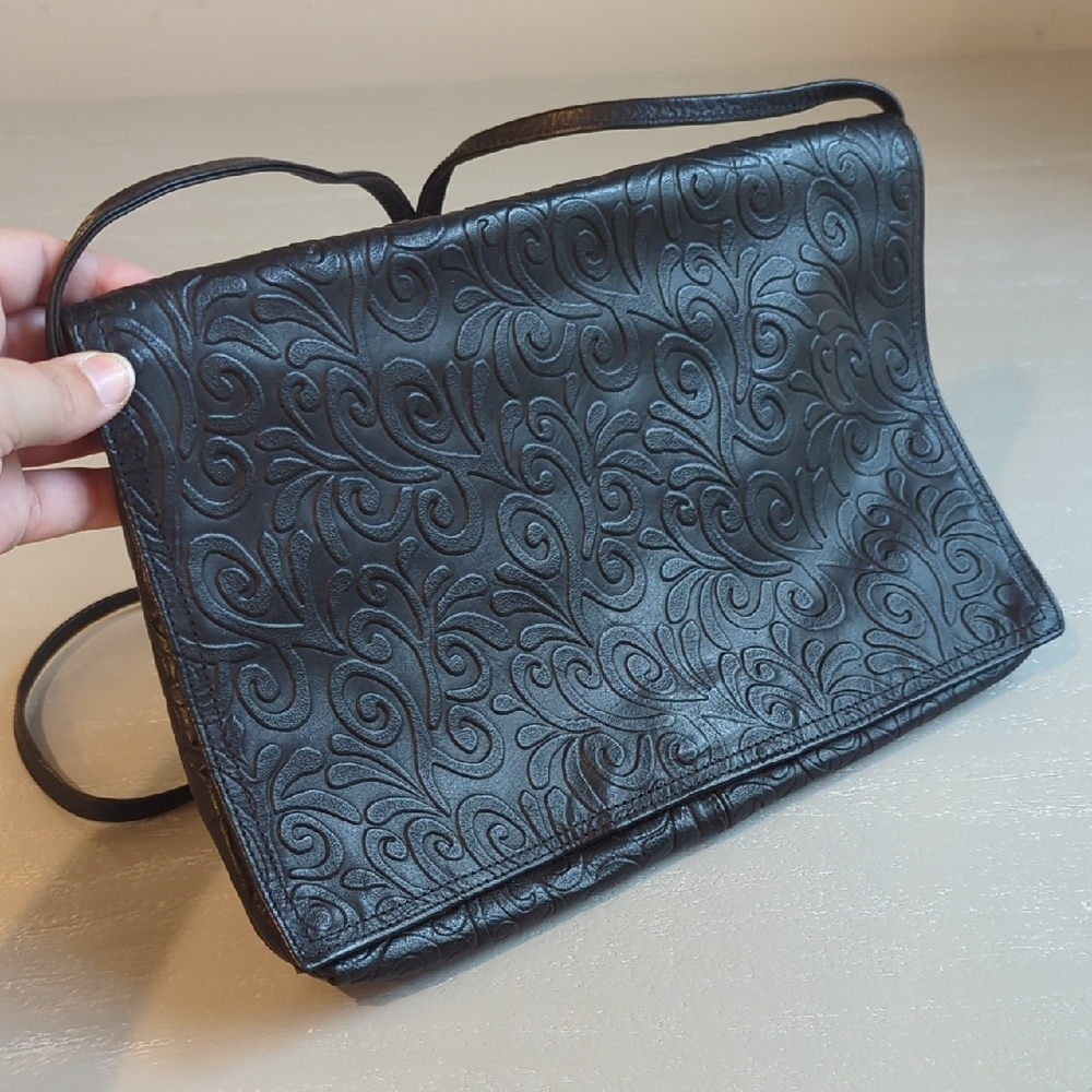 Black‎ Embossed Crossbody Bag image 2